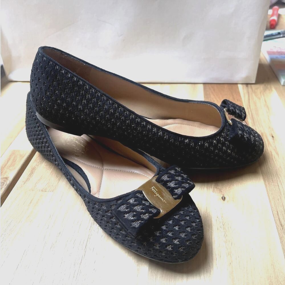 Salvatore Ferragamo Varina Ballet Flats Black Metallic Gold Velvet Bow Size 5.5